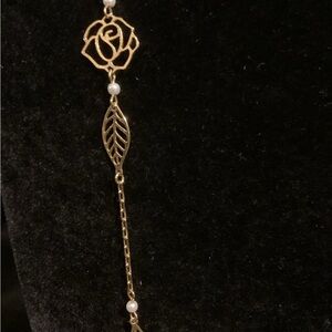 Necklace, Filigree accents in gold tone